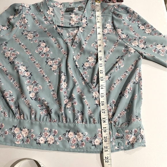 Floral Teal Blouse - Picture 10 of 11